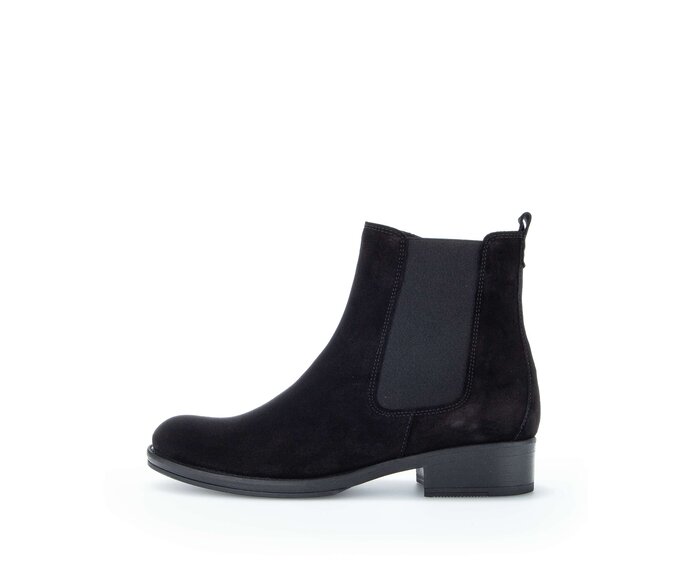 Black suede chelsea boots online