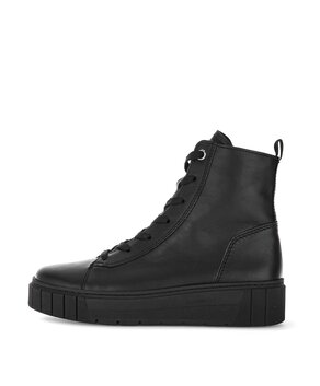 Stivaletto con plateau nero