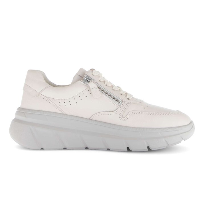 Sneaker low creme #1