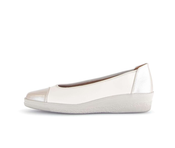 Sportliche Ballerina creme #0
