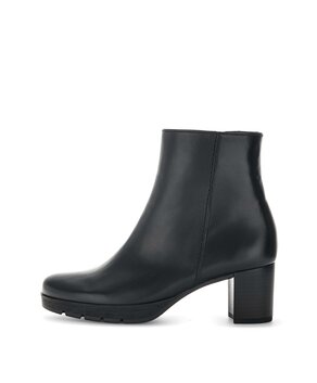 Plateau Stiefelette schwarz