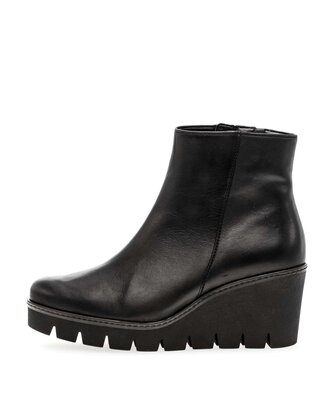 Stivaletto con plateau nero