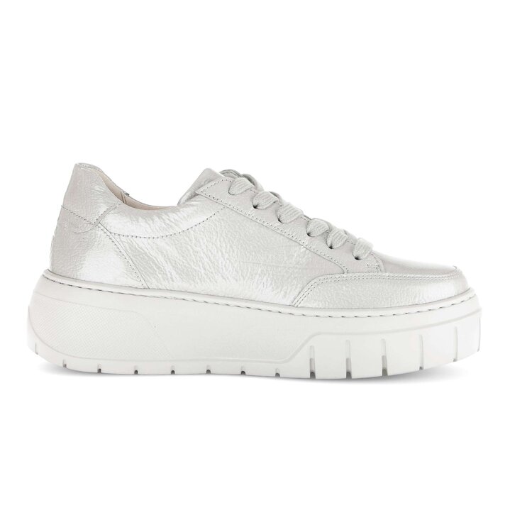 Sneaker low creme #1