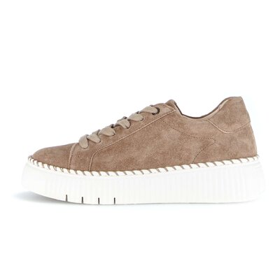 Lage sneaker bruin
