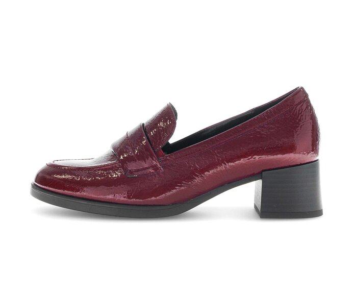 Mocassins à talons rouge #0