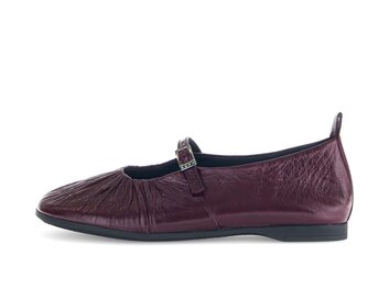 Ballerina elegante rosso