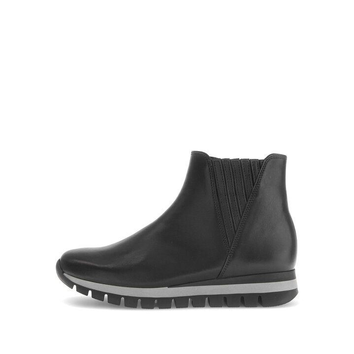 Sportliche Stiefelette schwarz #0