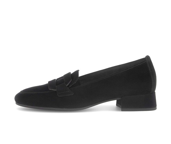 Mocassini con tacco nero #0