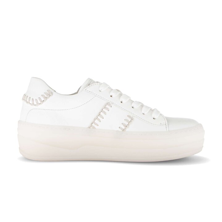 Sneaker low creme #1