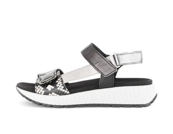 Sandalo con plateau nero