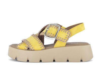 Sandalo con plateau giallo