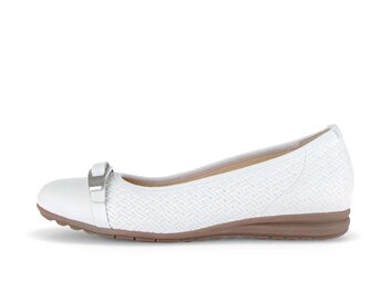 Eleganter Ballerina weiß