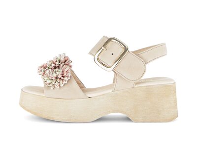 Sandal met riempjes beige