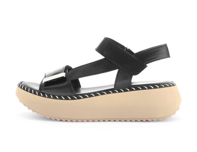 Sandalo con plateau nero