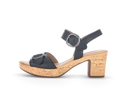 Sandalo con cinturino nero