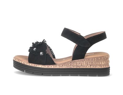 Sandalo con plateau nero