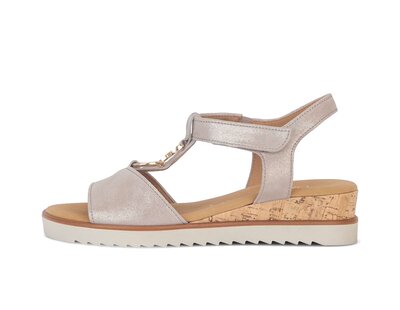 Sandalo con cinturino beige