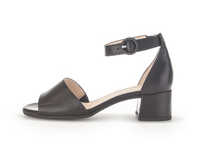 Décolleté con cinturino nero