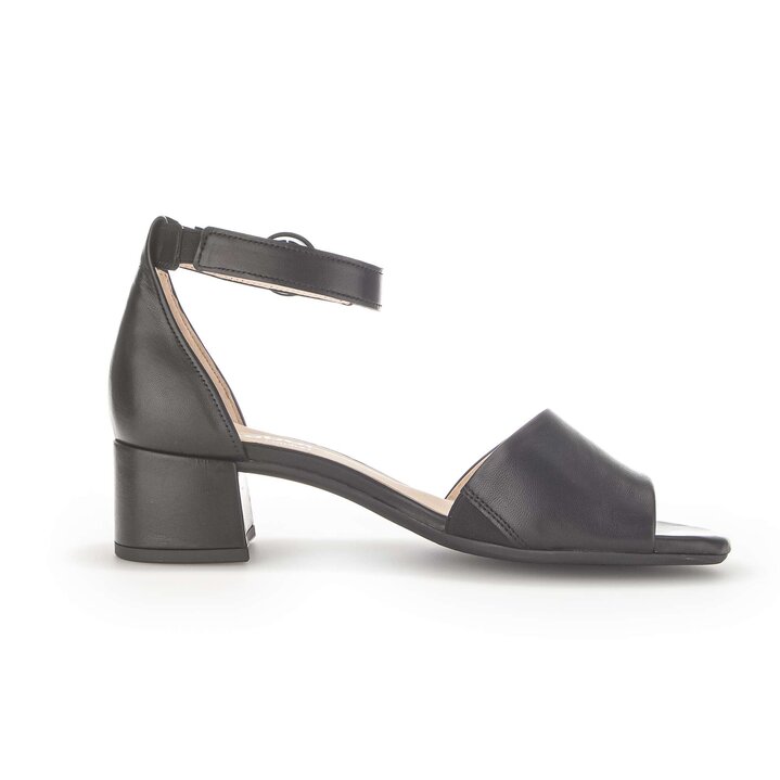 Pumps med ankelrem svart #1