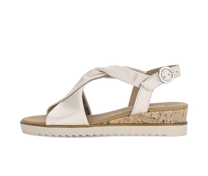 Sandaleno met sleehak beige #0