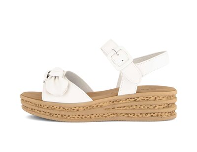 Sandalo con plateau crema