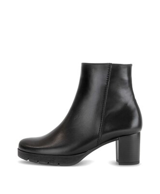 Plateau Stiefelette schwarz