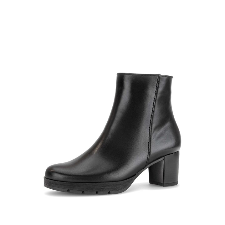Stivaletto con plateau nero #2