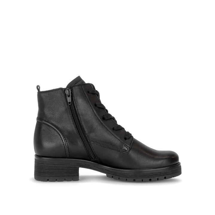 Stivaletto stringato nero #1