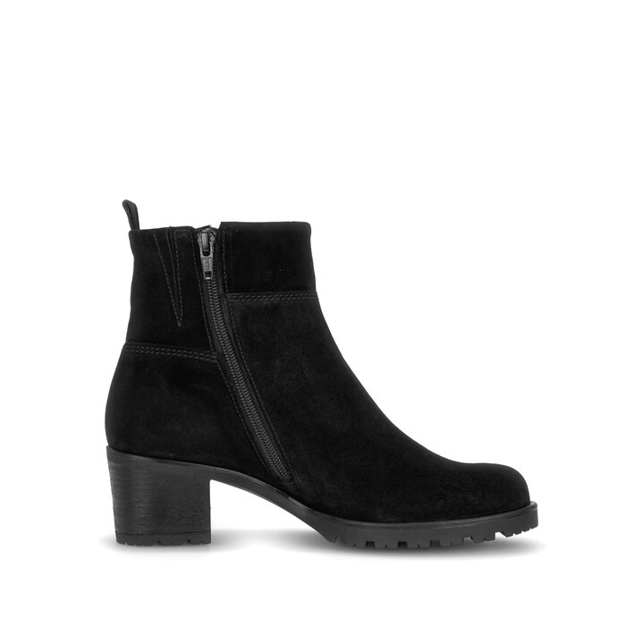 Sportliche Stiefelette schwarz #1