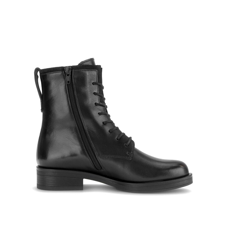 Stivaletto stringato nero #1