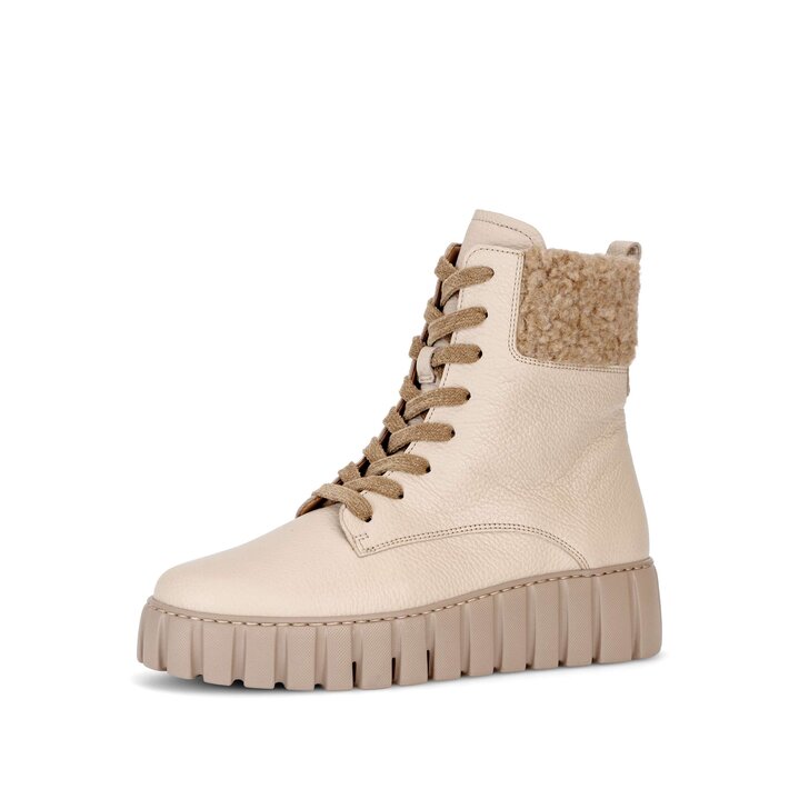 Stivaletto con plateau crema #2
