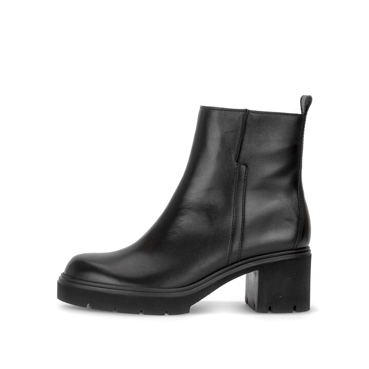 Plateau Stiefelette schwarz #0