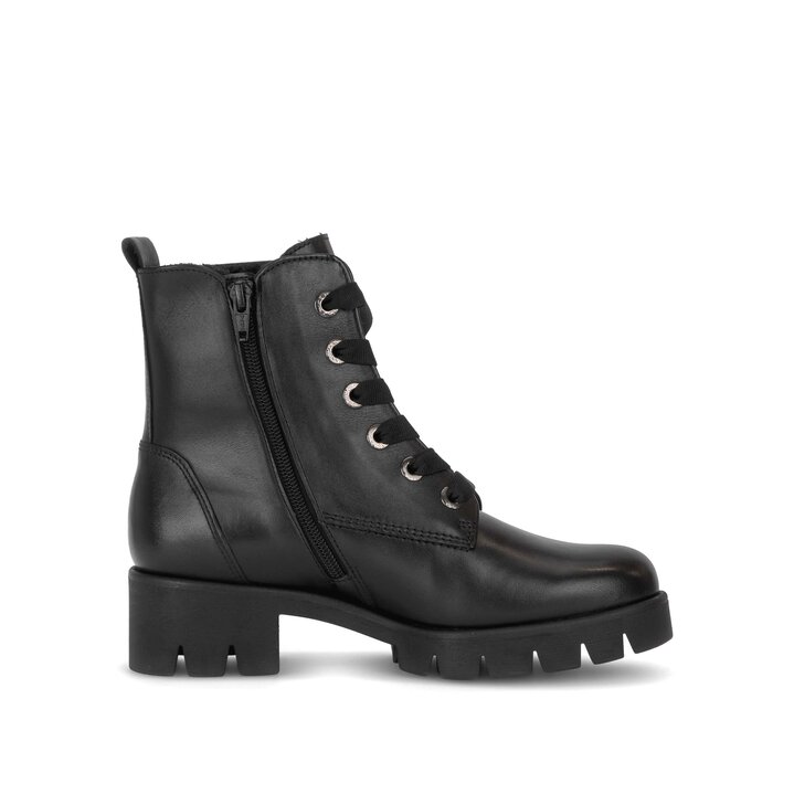 Stivaletto stringato nero #1