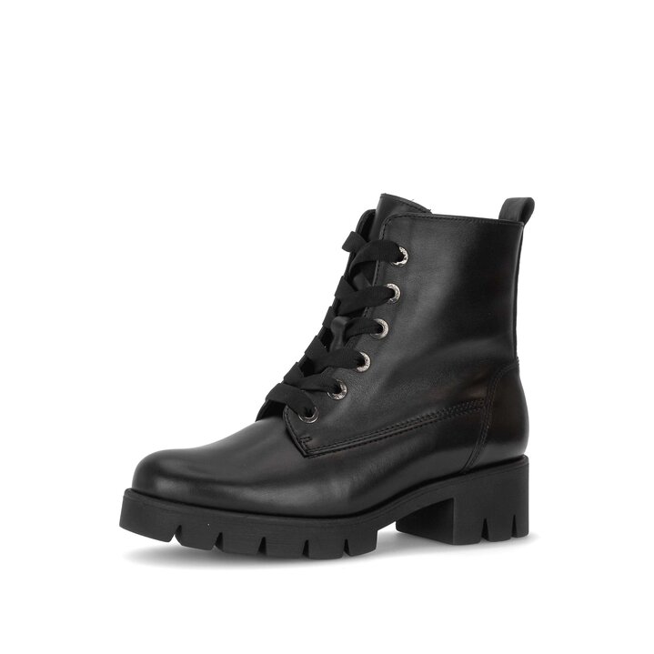 Stivaletto stringato nero #2