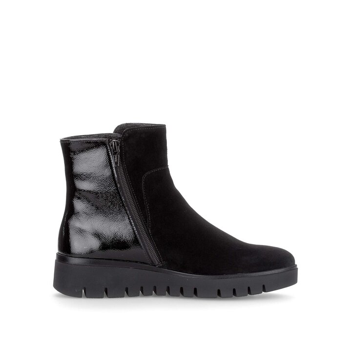 Sportliche Stiefelette schwarz #1