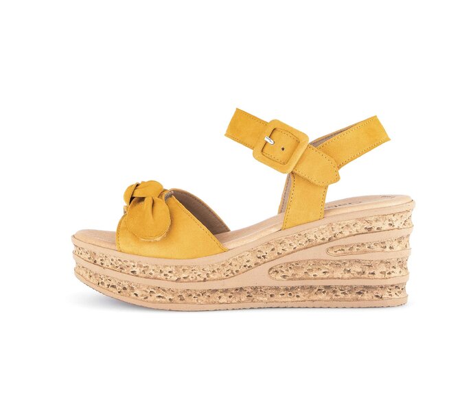 Sandale compensee 44.653.13 Daim jaune Gabor