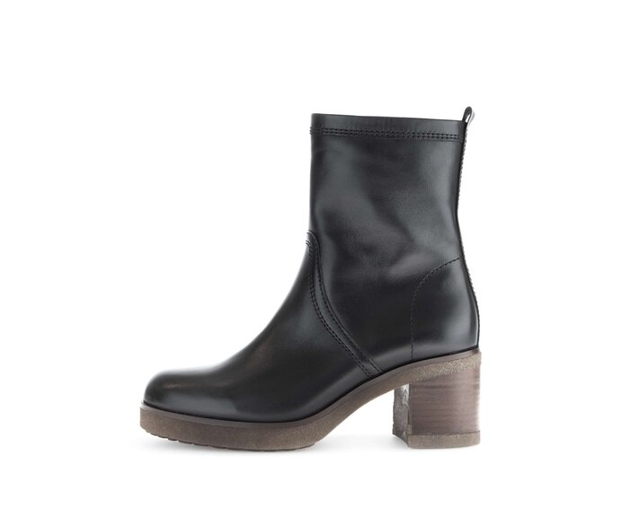 Plateau Stiefelette schwarz #0