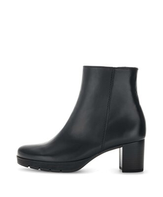 Stivaletto con plateau nero