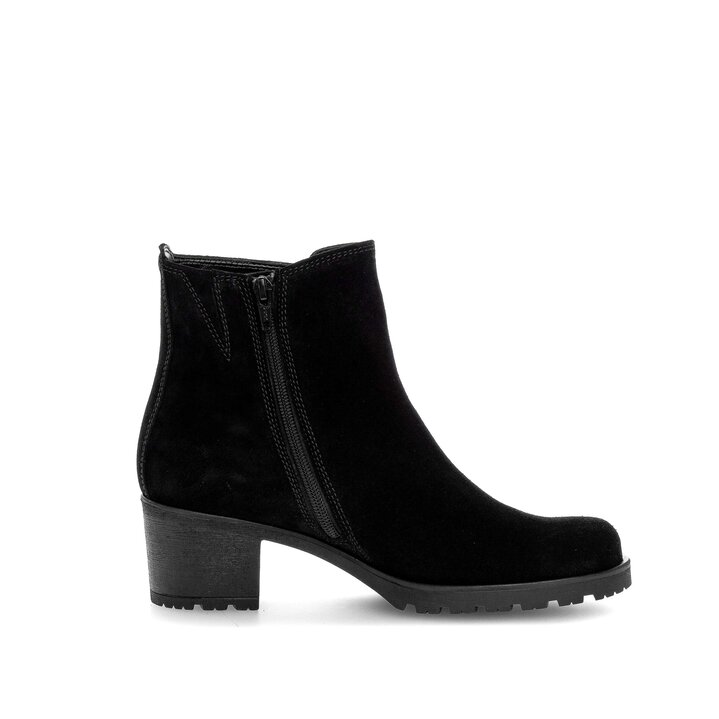Sportliche Stiefelette schwarz #1
