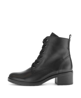 Stivaletto stringato nero