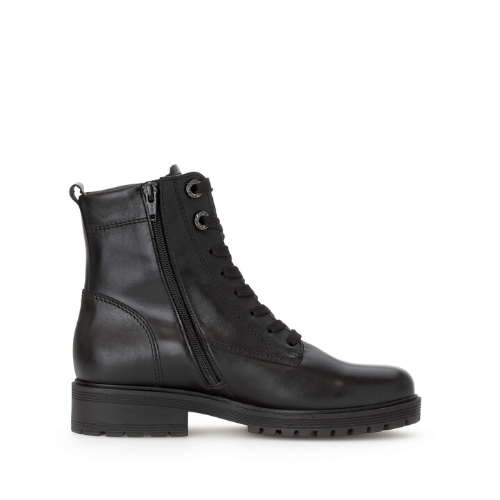 Stivaletto stringato nero #1