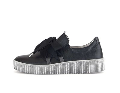 Sneaker low schwarz