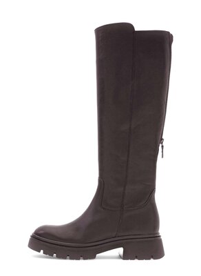 Sportlicher Stiefel braun