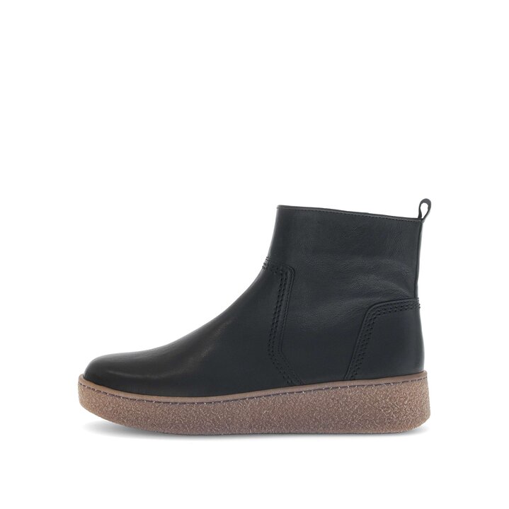 Sportliche Stiefelette schwarz #0