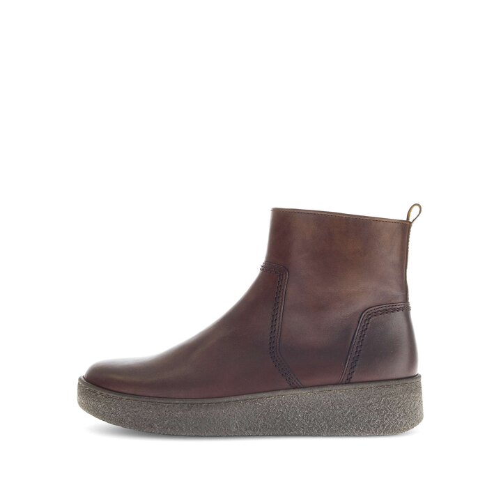 Sportliche Stiefelette braun #0