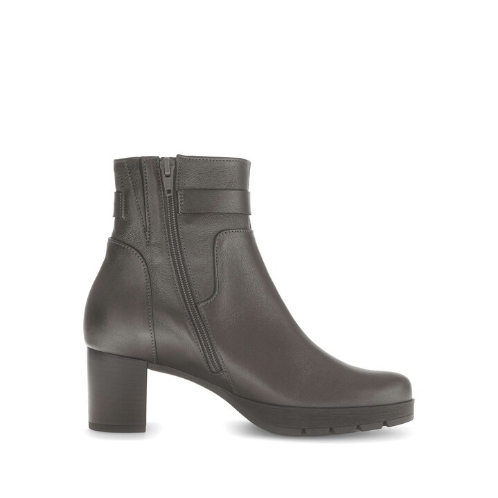 Stivaletto con plateau nero #1