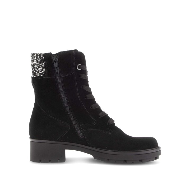 Stivaletto stringato nero #1