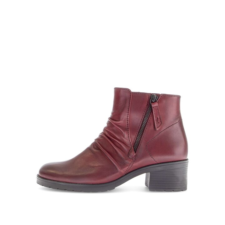 Sportliche Stiefelette rot #0