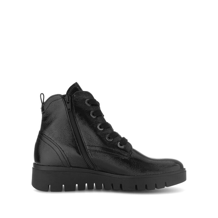 Sportliche Stiefelette schwarz #1
