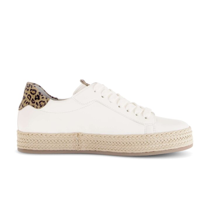 Sneaker low creme #1